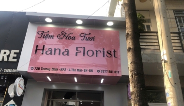 Bảng hiệu hoa tươi đẹp, độc, sang trọng