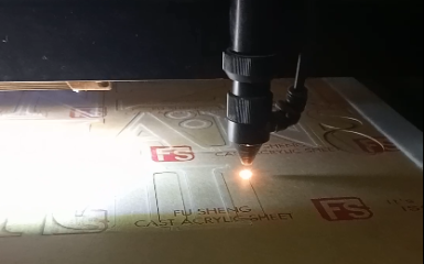 nhận cắt gia công lazer mica, cnc  alu, mica, foam giá rẻ Trảng Dài, Biên Hòa, Đồng Nai