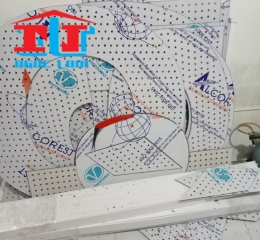 CẮT CNC ALU + KHOAN LỖ LED ALU + DÁN DECAL KHOAN LỖ LED